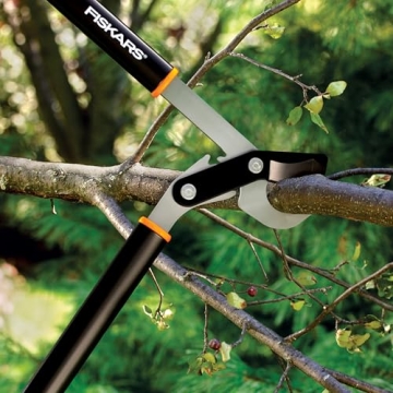 Fiskars Heavy Duty Loppers for Effortless Tree Trimming