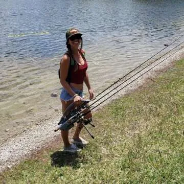 Rod-Runner Fishing Rod Carrier for Easy Transport