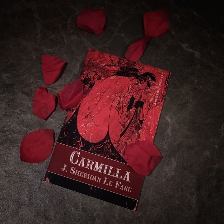 Carmilla: Classic Gothic Vampire Novel