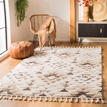 Durable & Stylish SAFAVIEH Boho Tassel Shag Area Rug