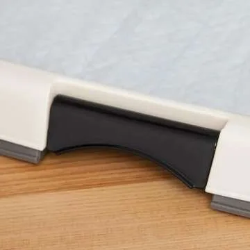 IRIS USA Pet Training Pad Holder for Efficient Dog Training