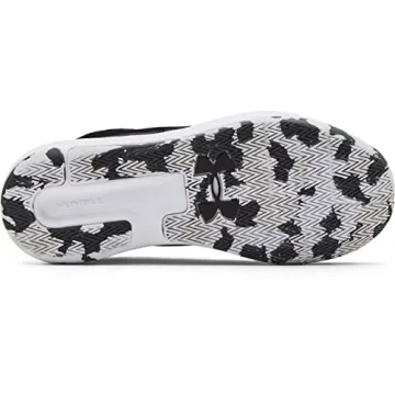 Under Armour Lockdown 5 Basketball Shoe - Unisex Comfort