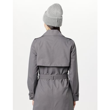 Stylish Women's Two-Tone Beanie for Winter Comfort