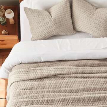 EVERGRACE Luxury Velvet Quilt Set King Size 3 Piece, Soft Oversized Cross-Stitch Velvet Comforter Se...