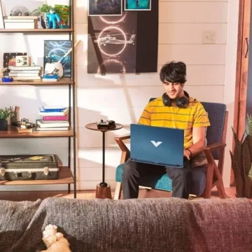 HP Victus 15.6 Gaming Laptop i5 RTX 3050 32GB RAM 1TB SSD