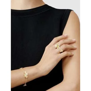 Dazzling 18K Gold Shamrock Bracelet - Minimalist and Versatile Diamond Bracelet for Women - exquisite Jewelry Gift for Ladies