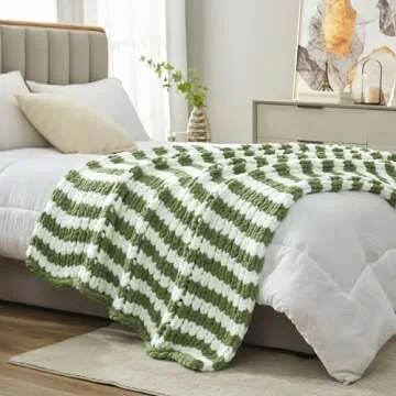 Chunky Knit Blanket Throw - Cozy Chenille Softness