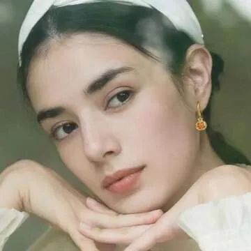 TOVABA Gold Pomegranate Hoop Earrings for Women 14k Gold Trendy Hoop Huggie Earrings Chunky Statement Lightweight Hoop Earrings Hypoallergenic Hoop Earrings for Women Trendy