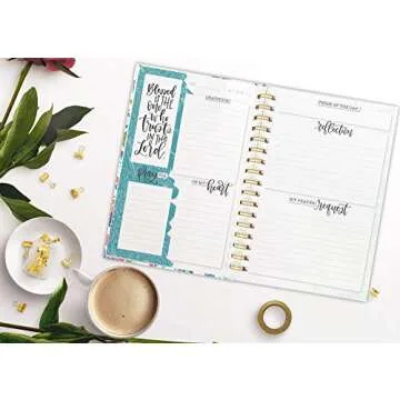 Women's Prayer Journal: A Christian Devotional for a Year of Praise, Gratitude, and Reflection