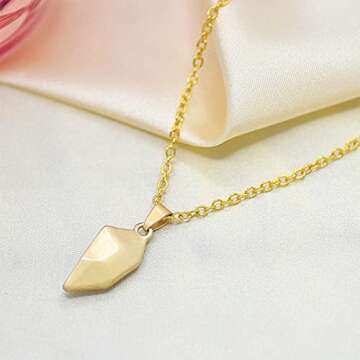 LEGENSTAR Couples Necklace Magnetic Heart Necklaces for Him and Her Half Love Two Souls One Split Connect Necklace