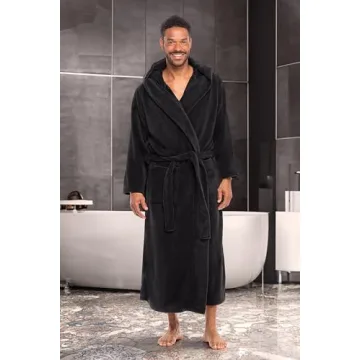 Luxurious Alexander Del Rossa Men's Plush Fleece Bathrobe