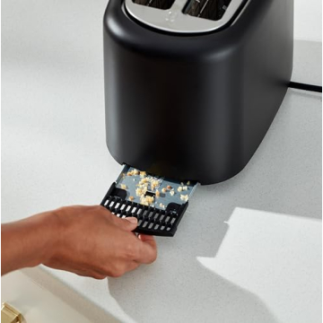 Extra Wide Slot Toaster by Amazon Basics 900W