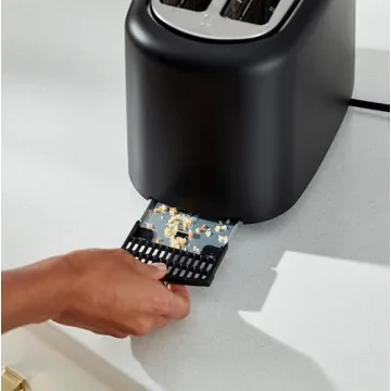 Extra Wide Slot Toaster by Amazon Basics 900W