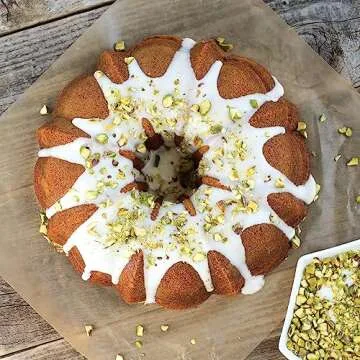 Nordic Ware Original Bundt Pan, 12-Cup, Toffee