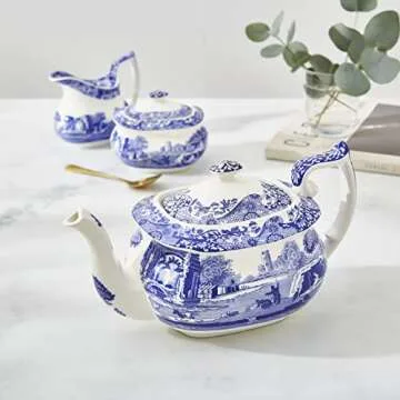 Spode Blue Italian Collection Teapot | Tea Infuser | Made of Earthenware | 40-Ounces/2.5 Pints | Dishwasher and Microwave Safe | Made in England (Blue/White)