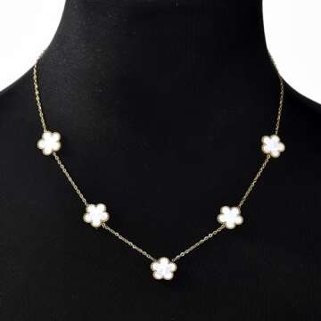 Four Leaf Clover Necklace for Women in Gold Plated Stainless Steel