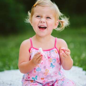 Piggy Paint Non-Toxic Kids Nail Polish in Neon Pink