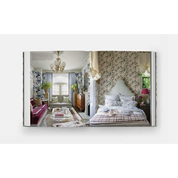 Charm School Guide to Traditional Decorating Today