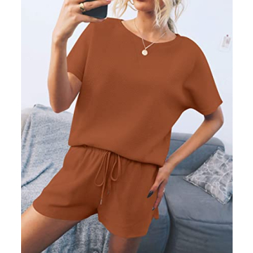 Cozy Women's Waffle Knit Pajama Set with Pockets