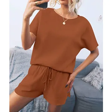 Cozy Women's Waffle Knit Pajama Set with Pockets