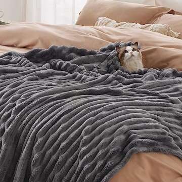 Bedsure Grey Fleece Blanket for Couch - Super Soft Cozy Blankets for Women, Cute Small Throws for Girls, 50x70 Inches