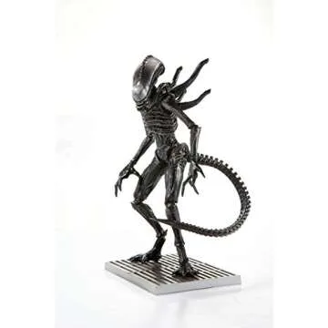 Hiya Toys Aliens Xenomorph Lurker Action Figure - Collectible Unique