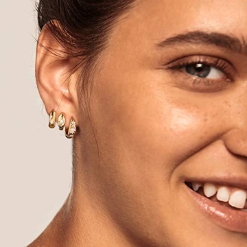MYEARS Starburst Gold Huggie Earrings for Everyday Elegance
