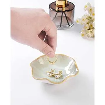 JAMEND CLXP Lotus Leaf Shape Decorative Ring Tray, Small Key Bowl, Ceramic Trinket Tray Jewelry Dish Organizing Necklace Earrings, Home Decoration for Mom Best Friend Sister, Light Green.