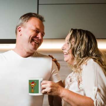 Funny Chihuahua Christmas Mug - Adorable Ceramic Gift