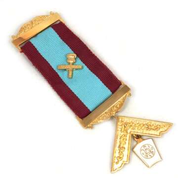 Past Installed Mark Master Mason Masonic Breast Jewel - 4 1/4'' Tall