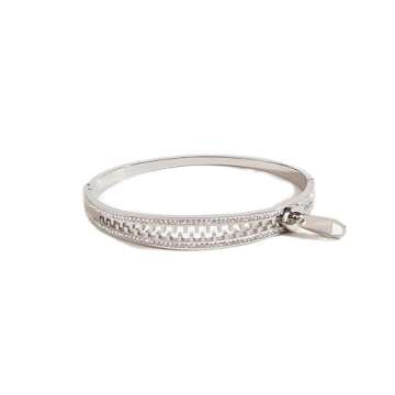 Unique Women's Metal Bracelet for Fashion and Comfort