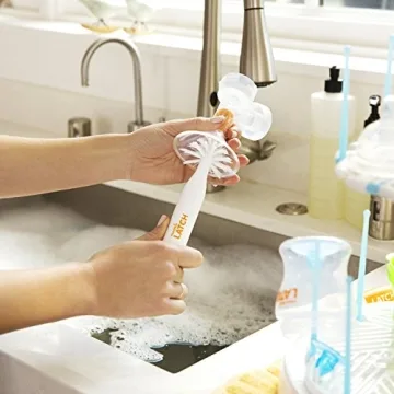 Munchkin Latch Pump Brushes for Easy Cleaning