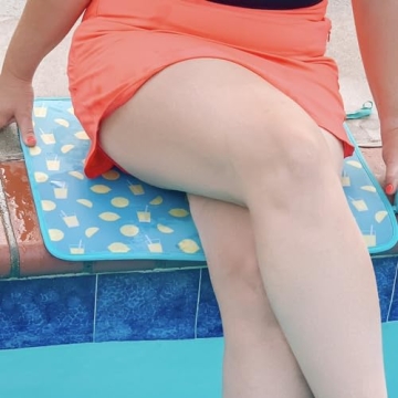 Neoprene Poolside Seating Mat for Ultimate Comfort by the Pool