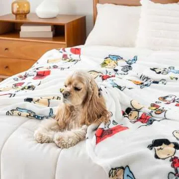 Berkshire VelvetLoft Peanuts Snoopy Plush Throw Blanket