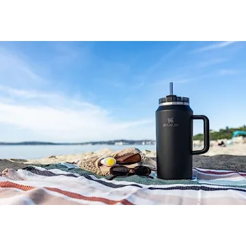 Stanley Quencher H2.0 64 oz - Insulated Tumbler for All