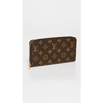 Louis Vuitton Pre-Loved Zippy Wallet for Ample Style and Functionality