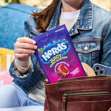 NERDS Juicy Gummy Clusters Strawberry Punch 7.15 oz
