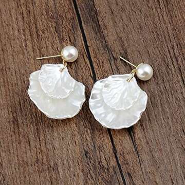2 Pairs Pearls Sea Shell Stud Earrings Beach Jewelry Gifts for Women for Halloween Party Summer Beach Jewelry