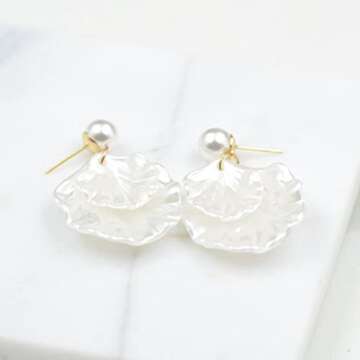 2 Pairs Pearls Sea Shell Stud Earrings Beach Jewelry Gifts for Women for Halloween Party Summer Beach Jewelry