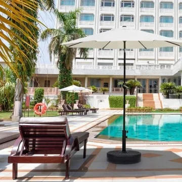 Durable 20 Inch Fillable Umbrella Base for Outdoor Use