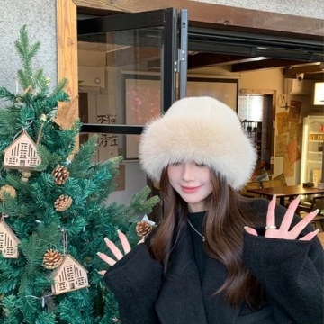 Womens Winter Faux Fur Bucket Hat for Cozy Chic Style