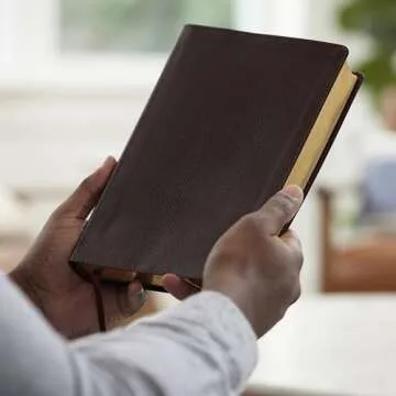 NIV Maxwell Leadership Bible, 3rd Edition, Premium Bonded Leather, Burgundy, Comfort Print: Exceptio...