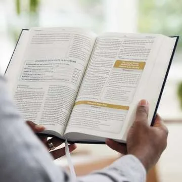 NIV Maxwell Leadership Bible in Premium Leather Cover