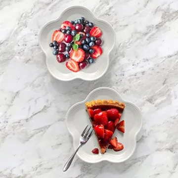 HomeElves Flower-Shaped Dinner Plates Set of 4 – Unique and Durable Dinnerware for Every Occasion