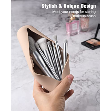FERYES Silicone Makeup Brush Holder for Travel Organization