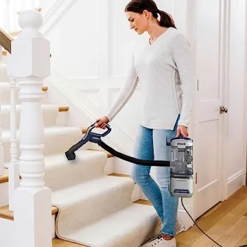 Shark UV900 Pet Vacuum with Powerful DuoClean Technology