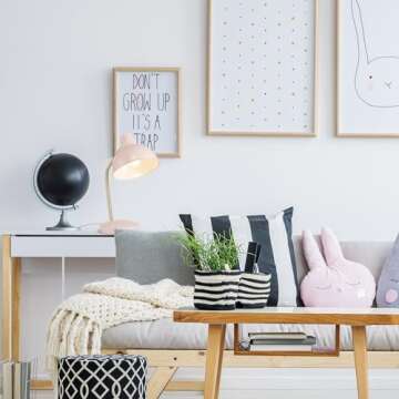 Globe Electric 67339 16 Inch Pink Desk Lamp with Gold Arm, in-Line On/Off Switch, Reading Light, Ideal for Bedroom, Dorm and Office