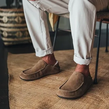 OLUKAI Kipuka Hulu Men's Leather Slippers for Comfort