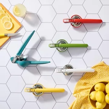 Chef'n FreshForce Lemon Squeezer for Max Juice Extraction