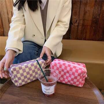 Checkered Makeup Bag,Travel Makeup Bag Toiletry Bag Cute Makeup Brushes Bag Cosmetic Bags for Women Zipper Preppy Makeup Bags for Purse Large Travel Cosmetic Bag (Girls Pink)